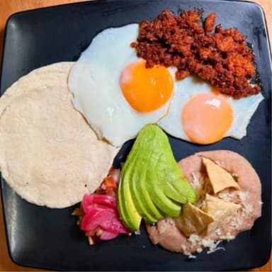 HUEVOS ESTRELLADOS