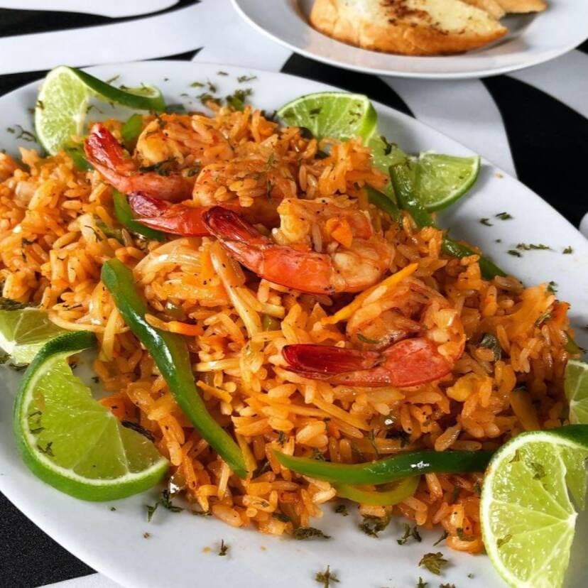 Entero Arroz con Camarón en Salsa