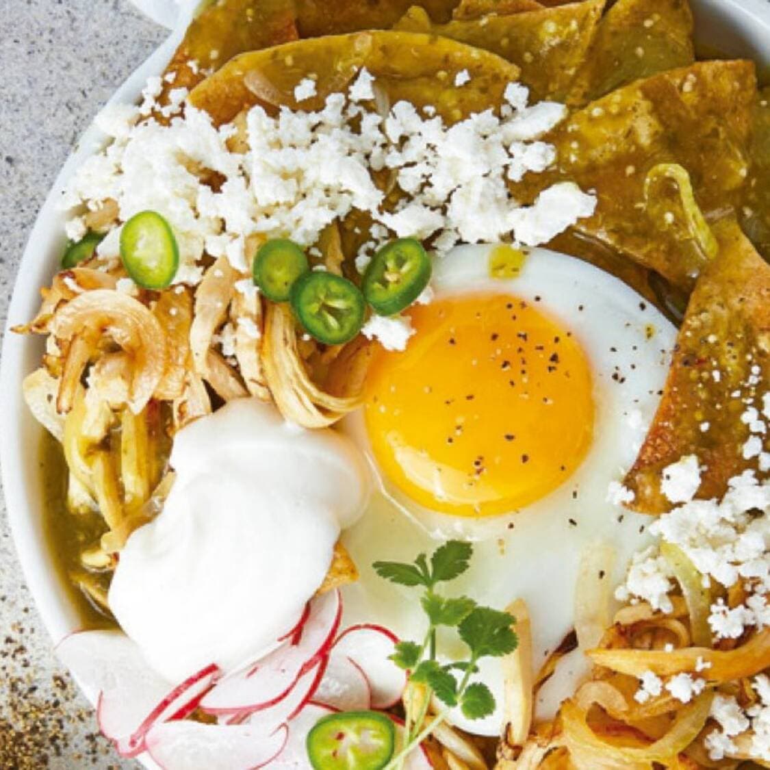 Chilaquiles Verdes con Huevo Estrellado Incluido