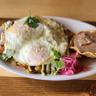 Chilaquiles con Huevo Estrellado