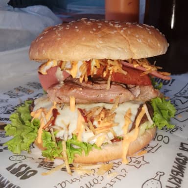 Combo Hamburguesa  especial+ Bebida