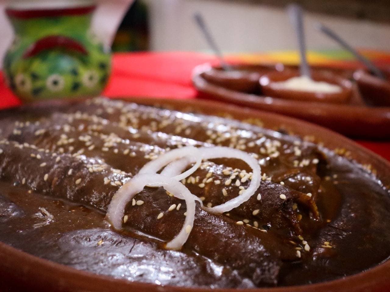 Enmoladas de pollo (4 pz)