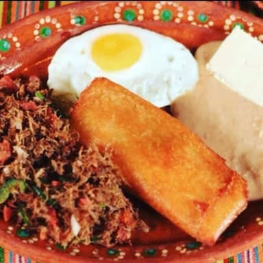 Pa`l Patròn (Machaca, Tamal y Huevo)