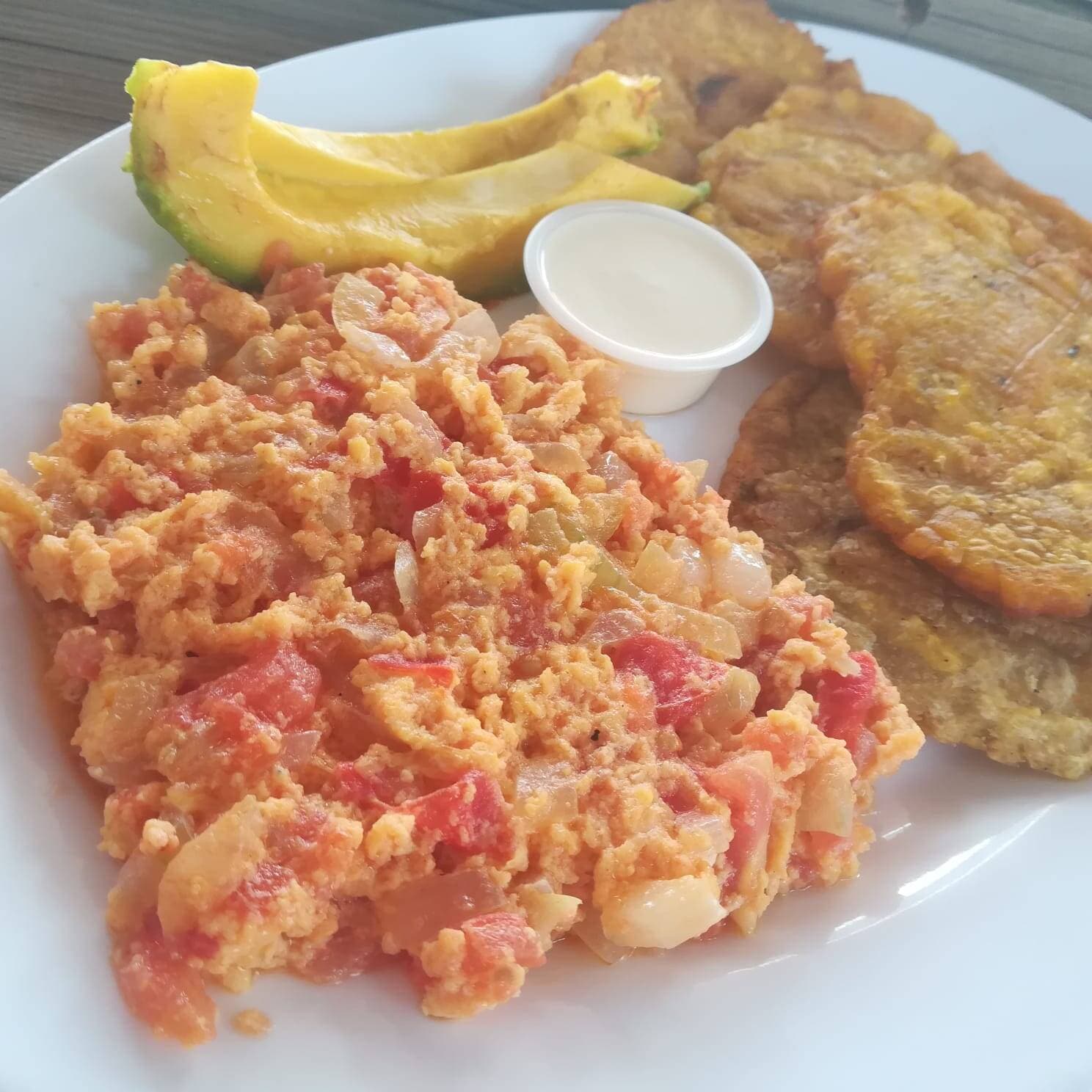 Huevos Perico + Patacón