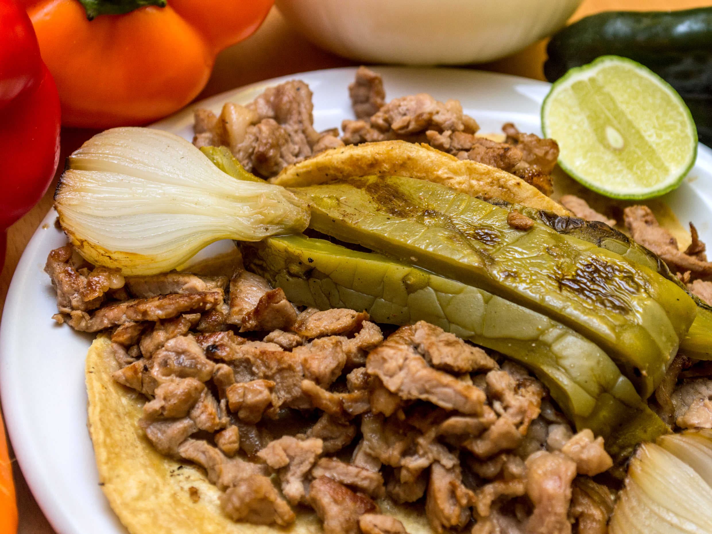 Tacos de Costilla Orden de 2 Tacos