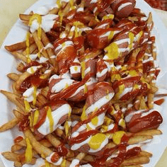 Salchipapa Tradicional + Hamburguesa Sencilla