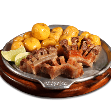 Chicharrón Entrada con Papa Criolla