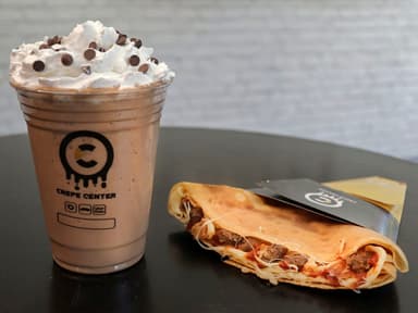 Combo # 2. Crepa sencilla y Frappe Taro