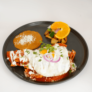 Chilaquiles sencillos rojos