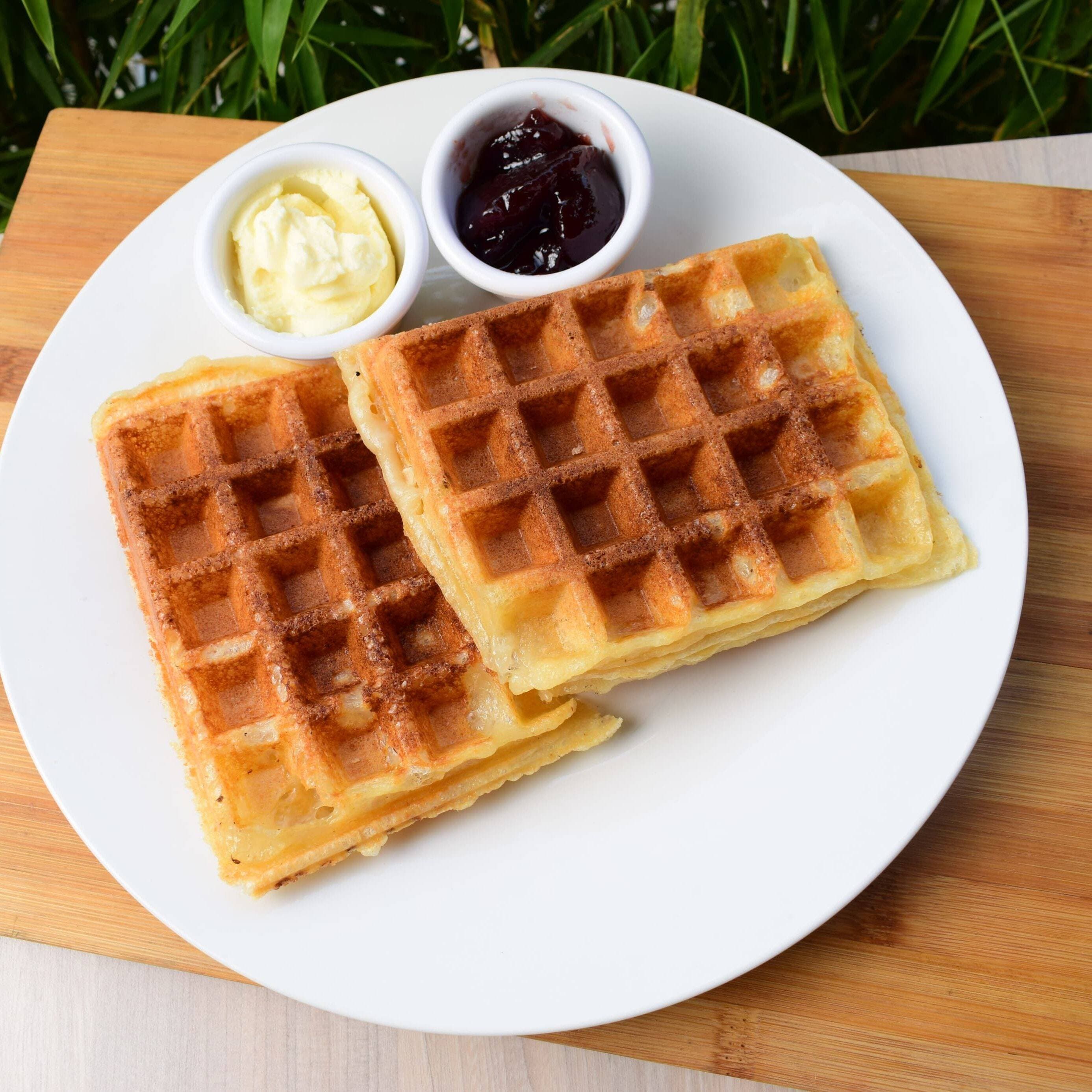 Combo Waffles de Pandebono + Café Americano