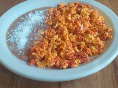 Huevos con chorizo