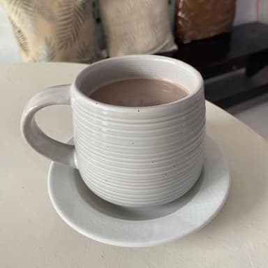 Chocolate caliente 16 oz