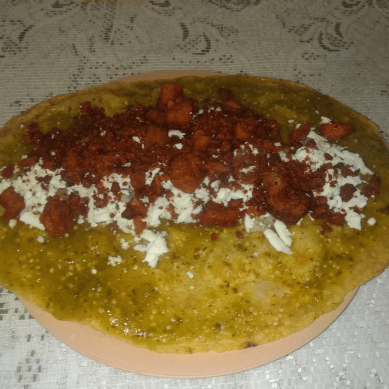 Memela con Longaniza