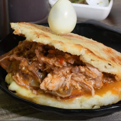 Arepa Rellena De Mollejas