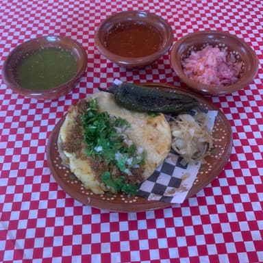 Quesadilla de Cabeza de Res