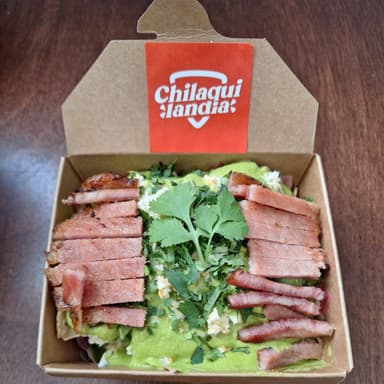 1/2 Orden Chilaquiles Poblanos (Con Proteína)