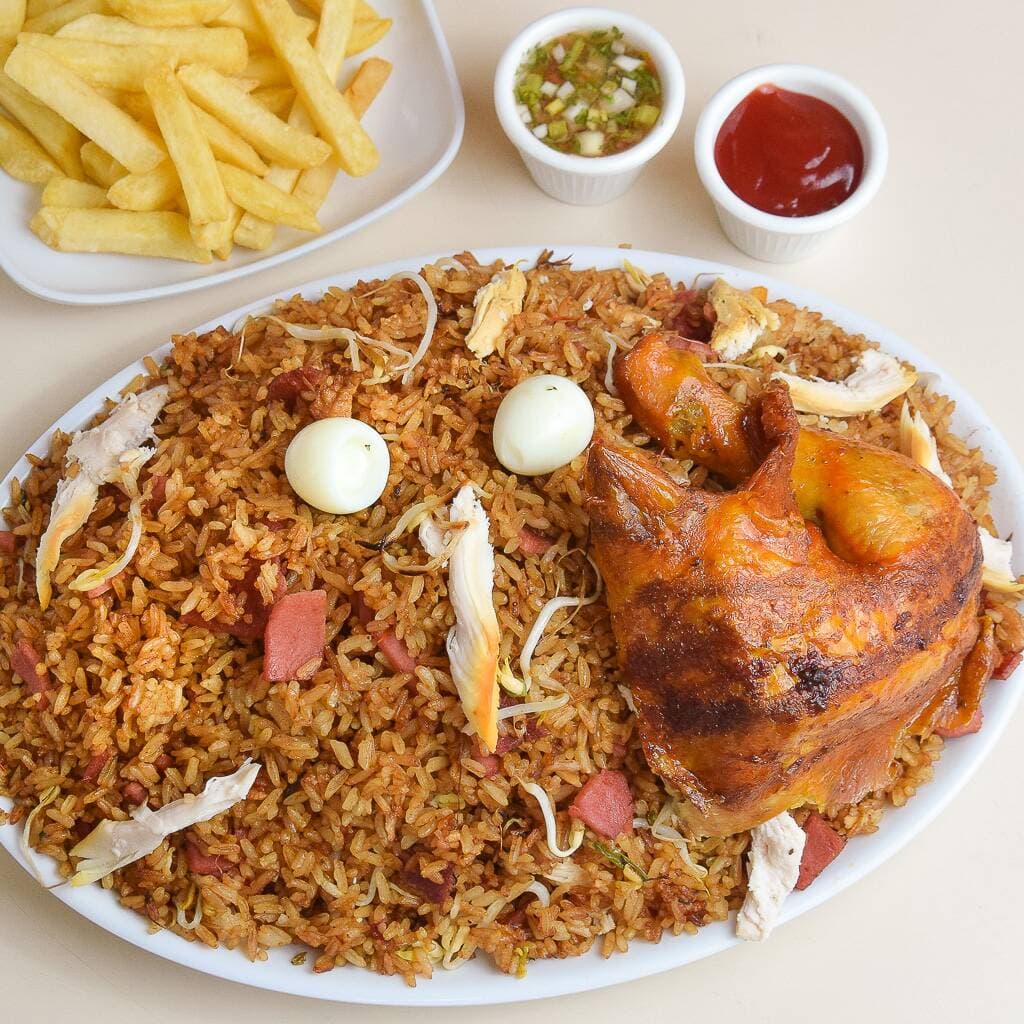 Arroz Chino 2 Personas + 1/4 Pollo y Gaseosa 1L