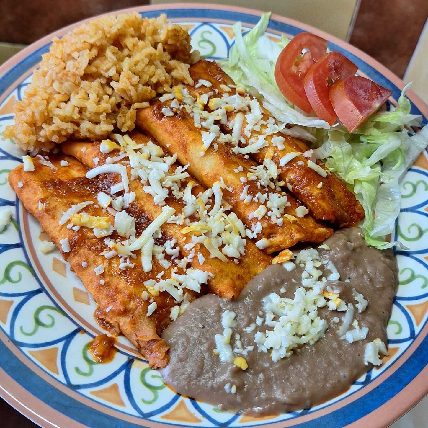 Enchiladas Rojas de Queso