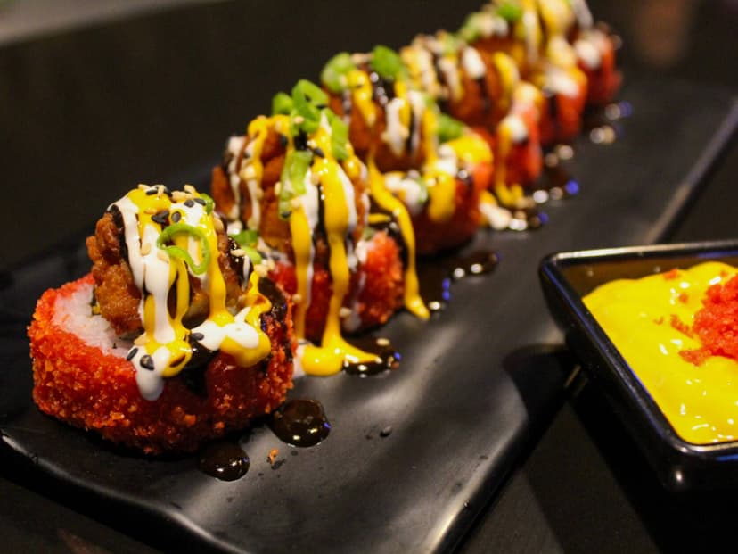 EBISU SUSHI Y BOWLS