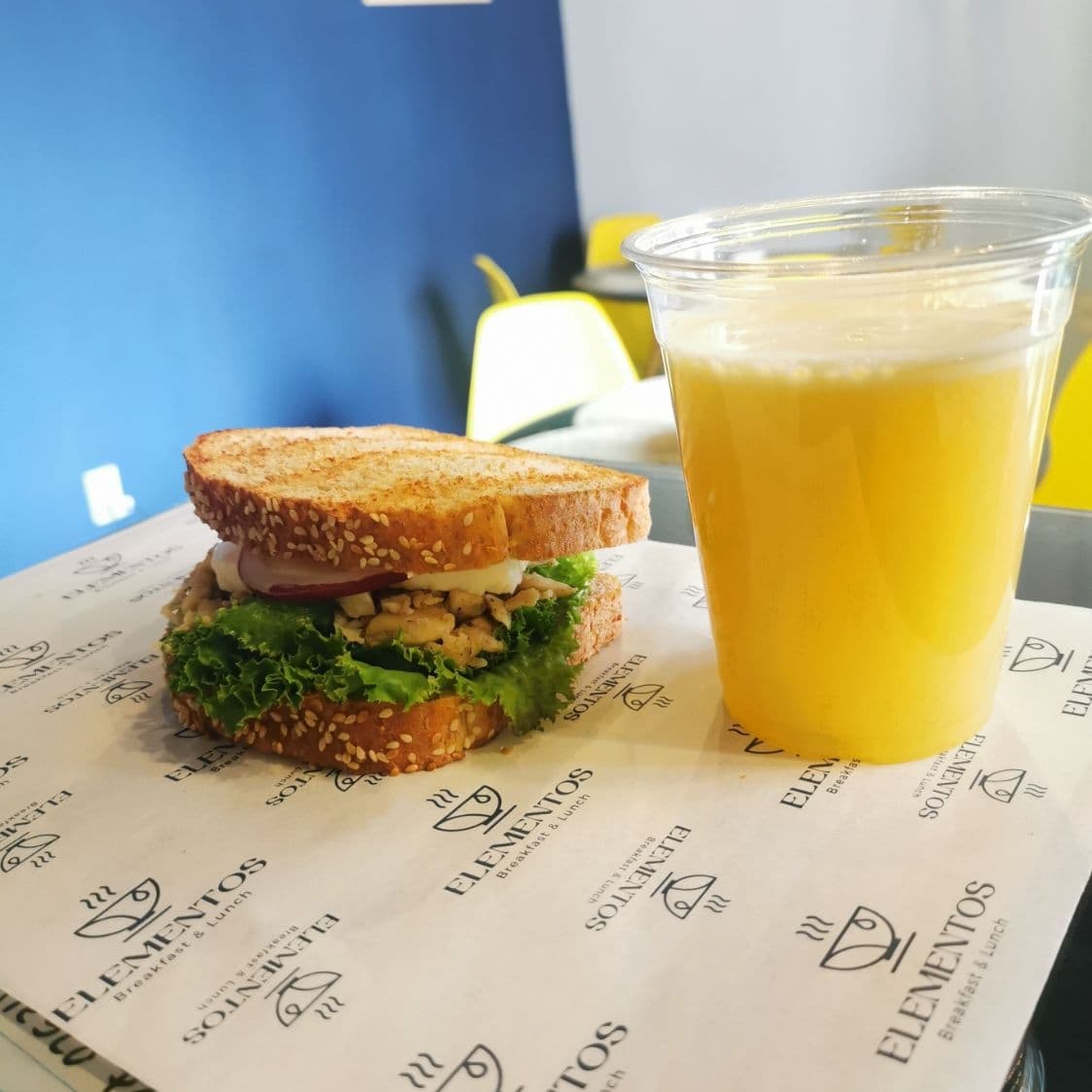 Sándwich Jamón y queso.