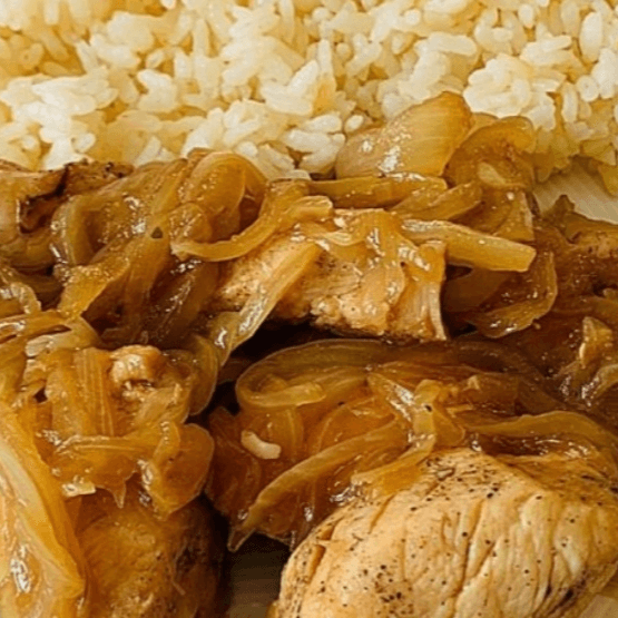 Pechuga Encebollada (comida corrida)