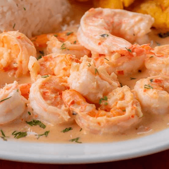 Camarones al ajillo.