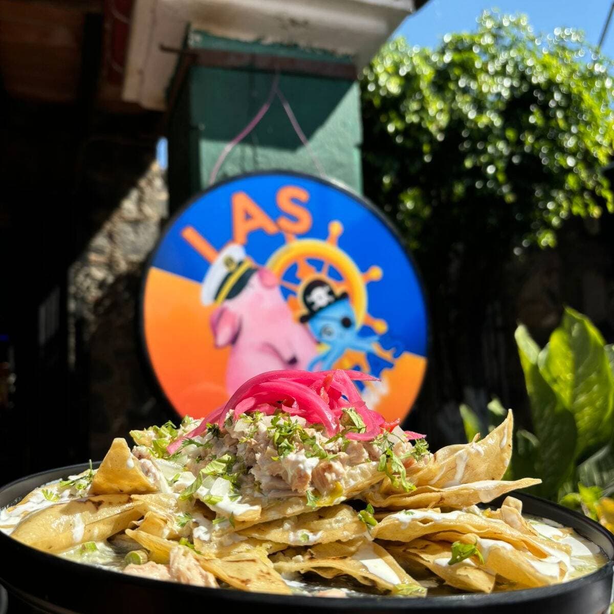 Chilaquiles con Carnitas
