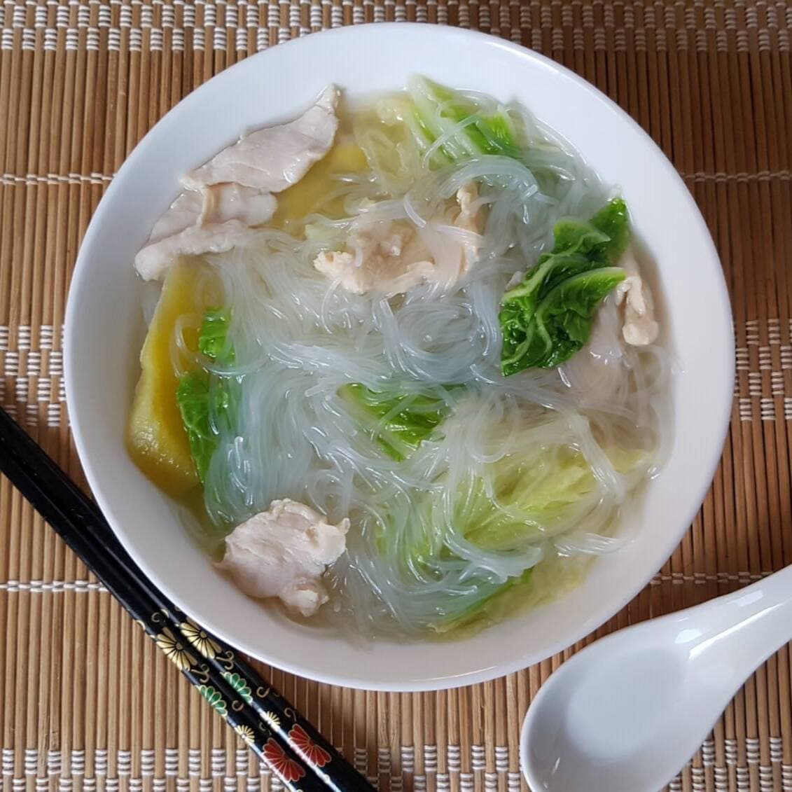 Caldo de Pollo con Verduras