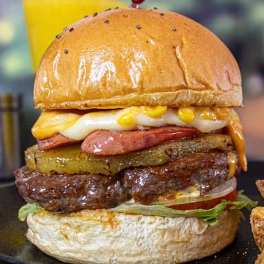 Combo Hamburguesa Maxihawaiana + Gaseosa 400ml