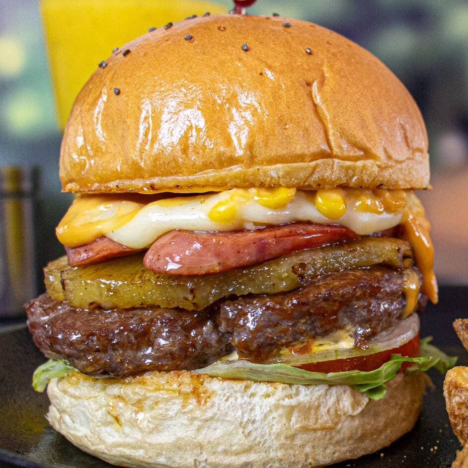 Combo Hamburguesa Maxihawaiana + Gaseosa 400ml