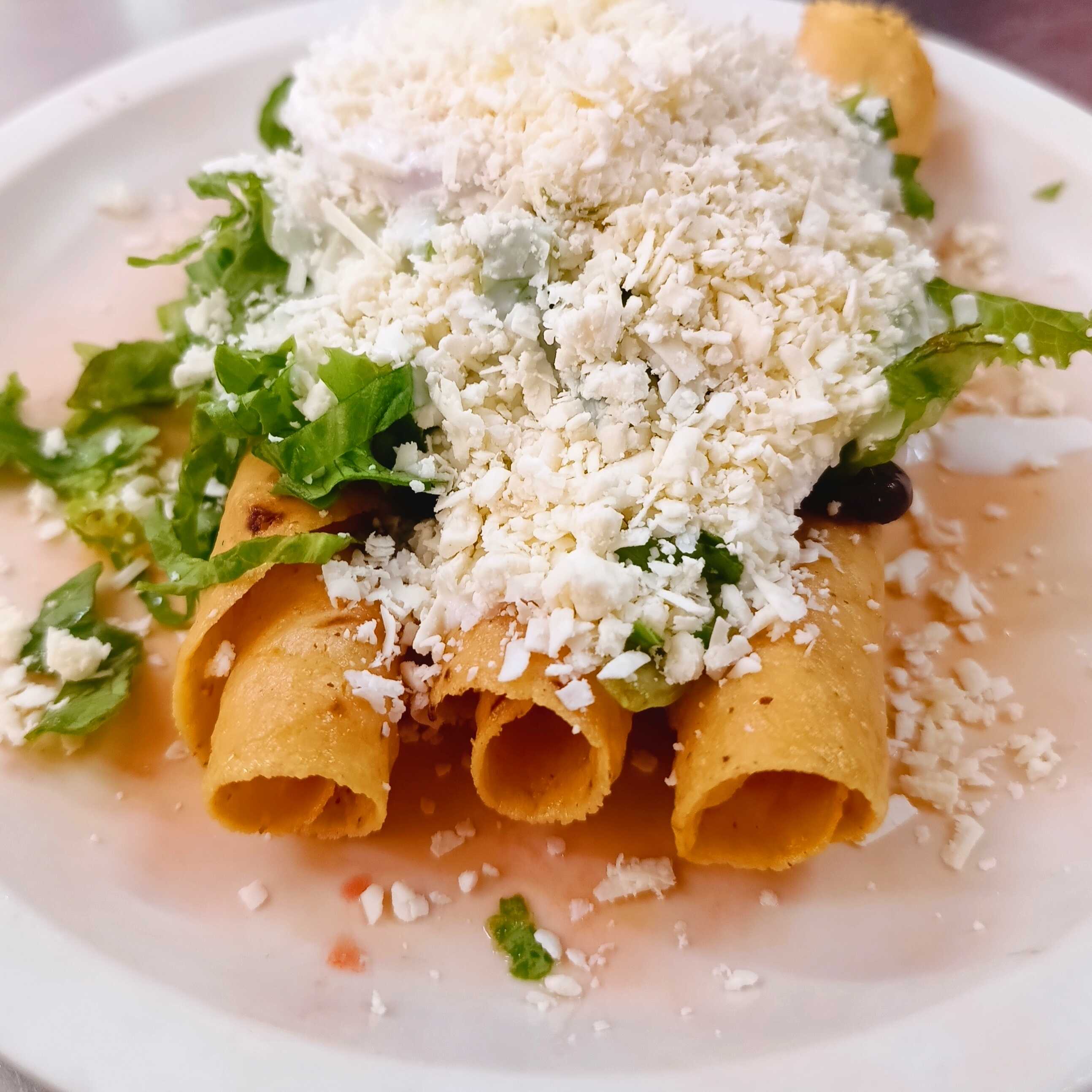 TAQUITOS DORADOS