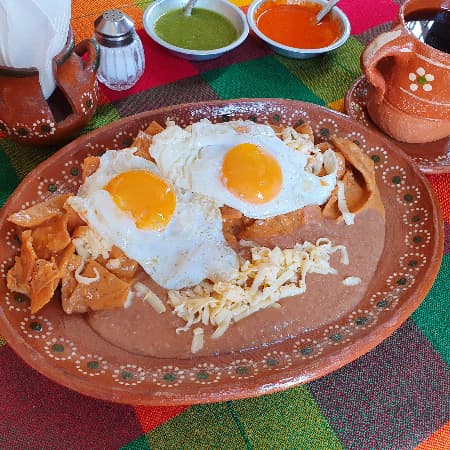 Combo-Orden Chilaquiles con Huevo