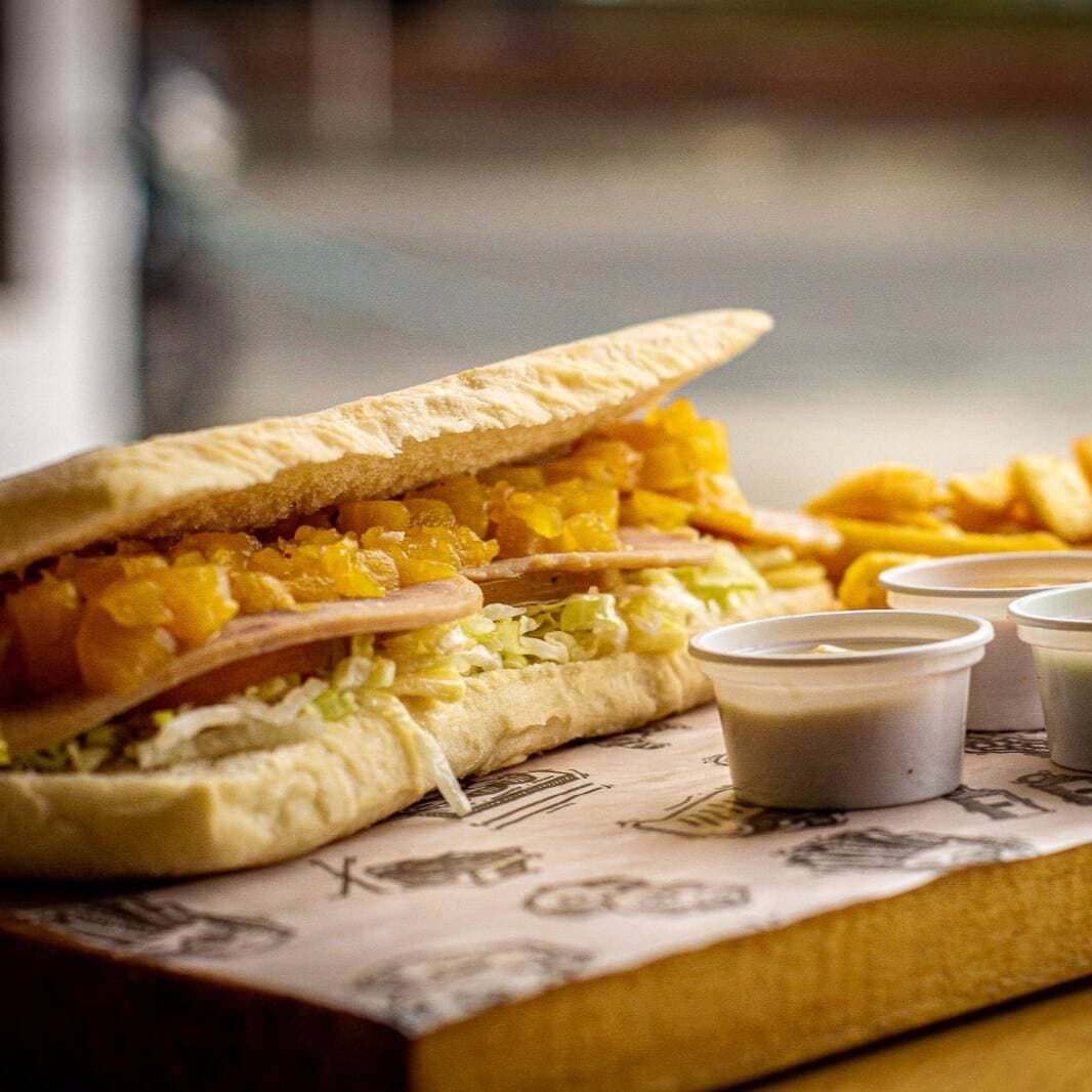 Sándwich Happy + Porcion de Papas