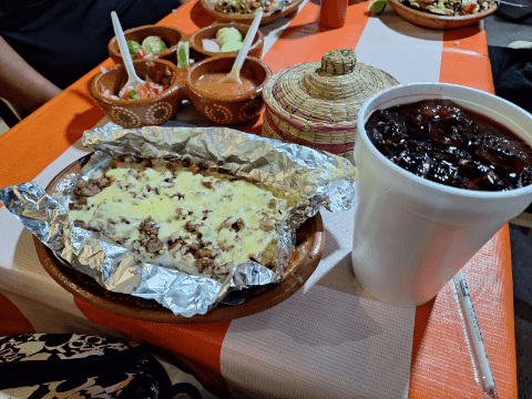 TAQUERIA LOS CARNALES