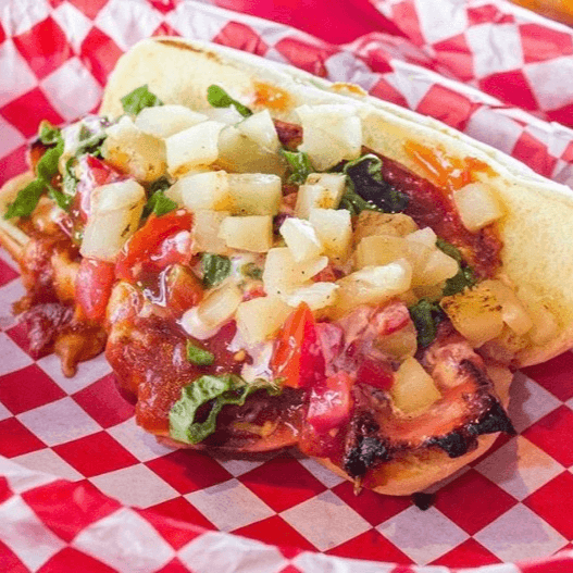 Hot Dog Travieso Hawaiano