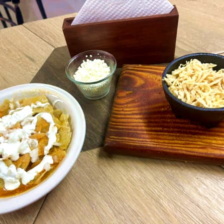 Chilaquiles con Pollo