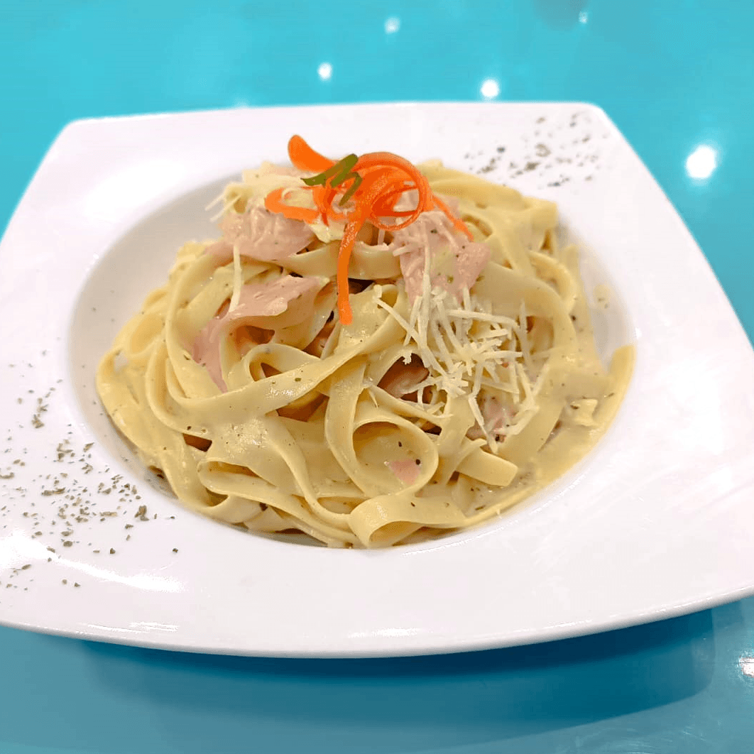 Fetuccini Al Alfredo