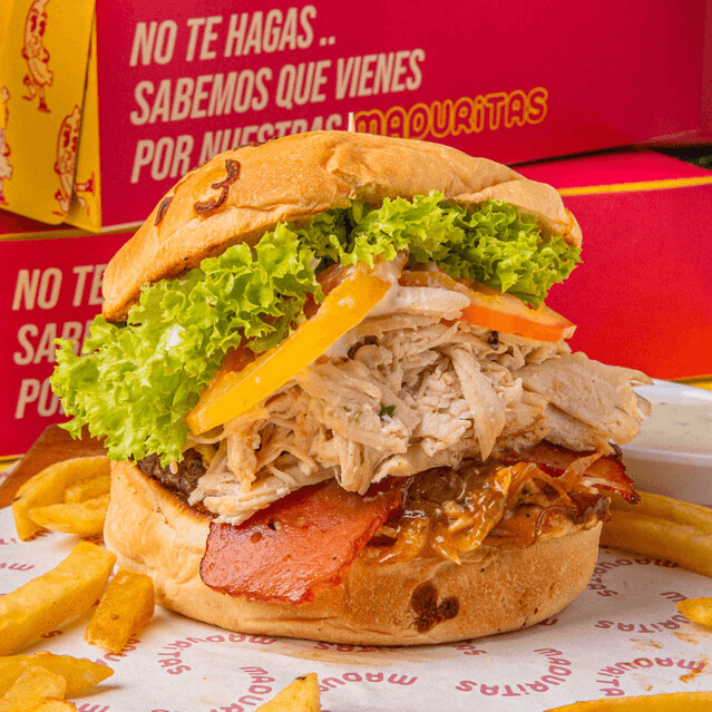 Hamburguesa Pechugona + Coca Cola Pet 365 ml