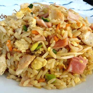 Arroz Frito con Pollo y Jamón