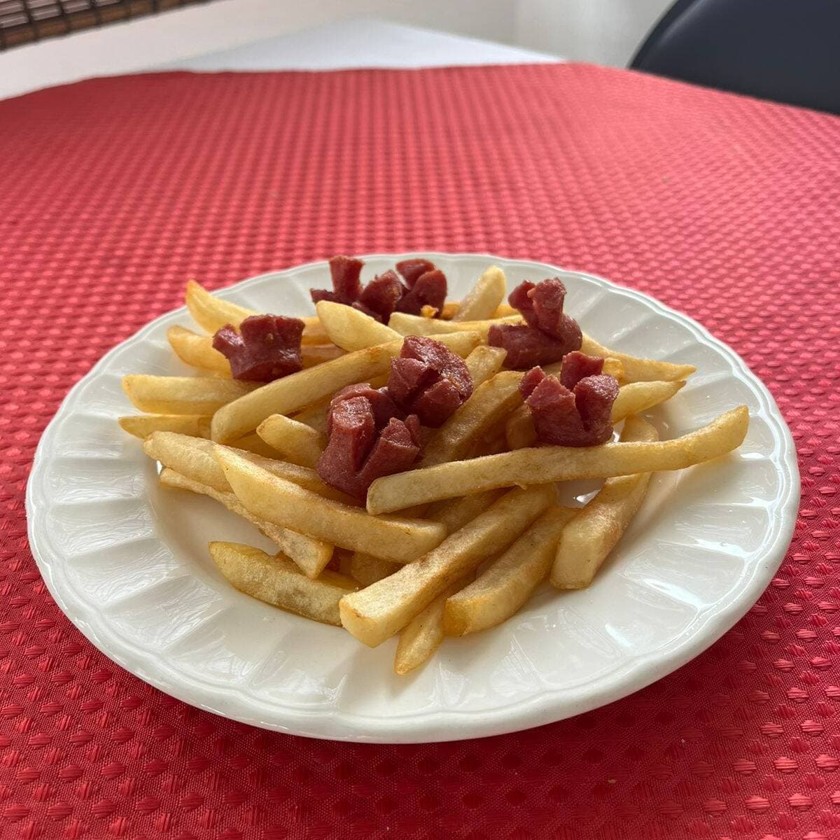 Salchipapas a la Francesa