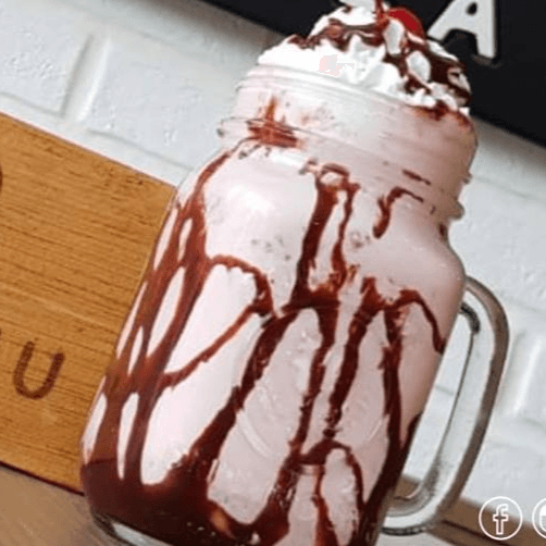 Malteada Cherry