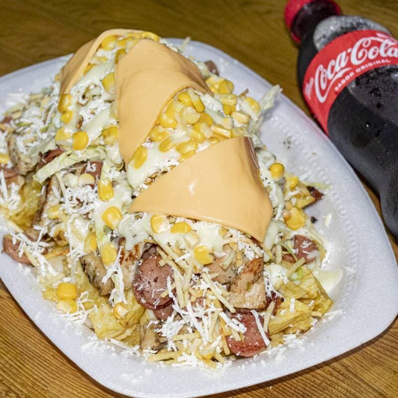 Salchipollo Cheddar Grille & Gaseosa 400 Ml