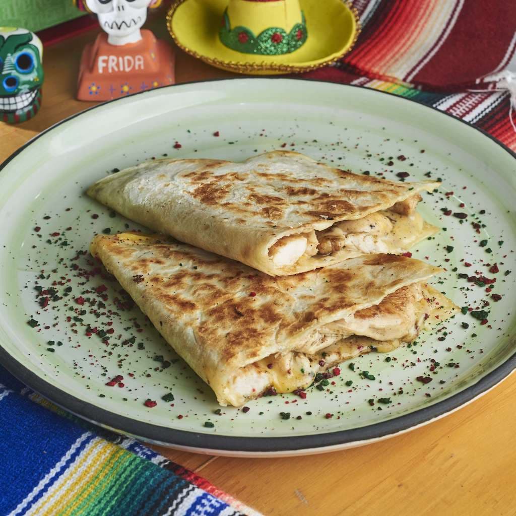 Combo: Quesadillla Juárez + Coca Cola sin azúcar 250ml 30% OFF