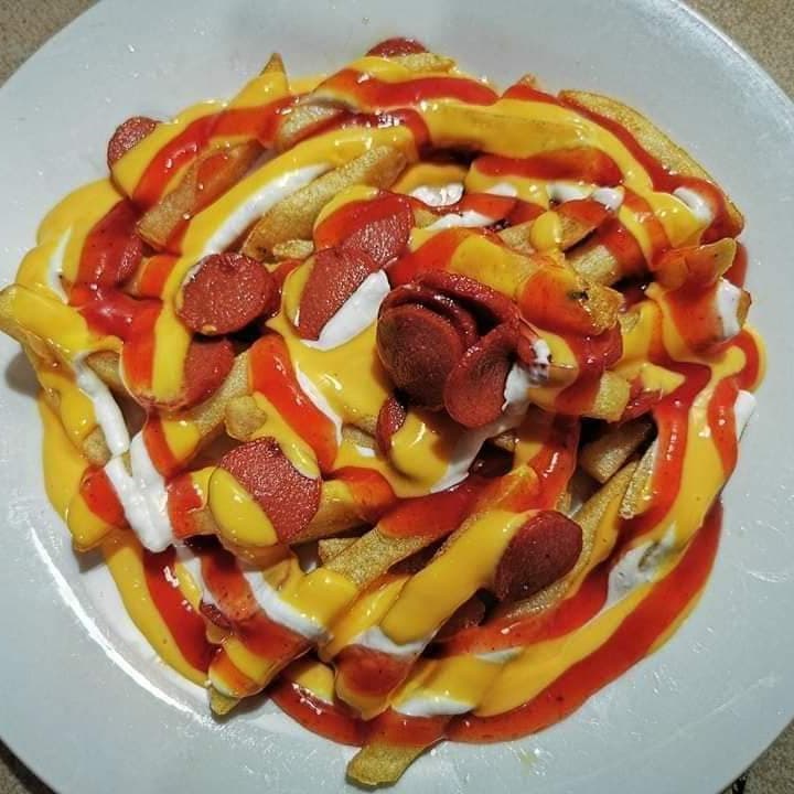 Salchipapas