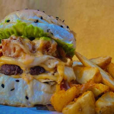 Hamburguesa de Camarón (Papas Gratis!)
