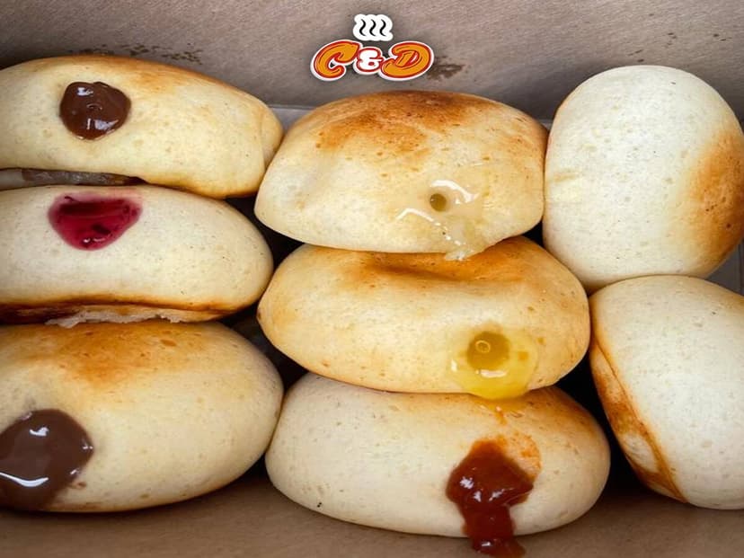 Calienticos y deliciosos  (Av Bolivariana)
