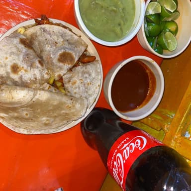 Gringa Pastor + Refresco 600 Ml.