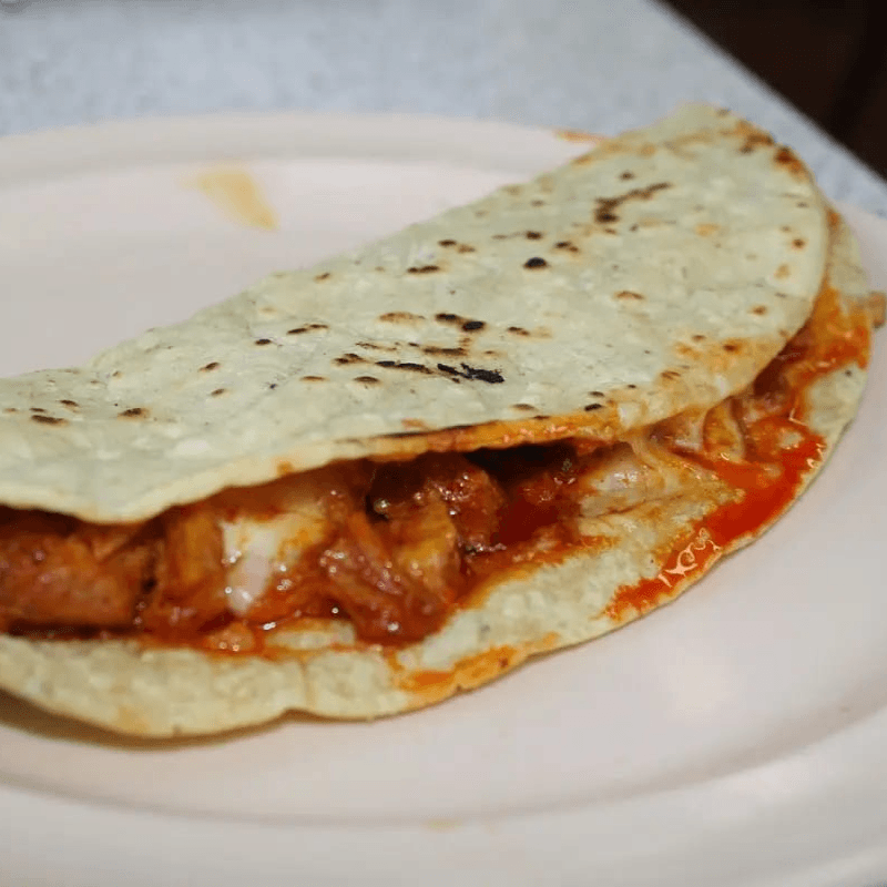 QUESADILLA DE CHICHARRON