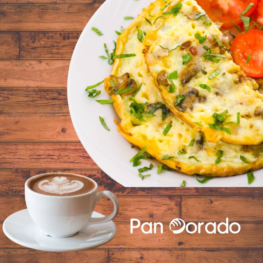 Omelet con pollo y champiñones + Bebida
