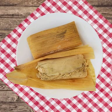TAMAL DE POLLO EN SALSA VERDE